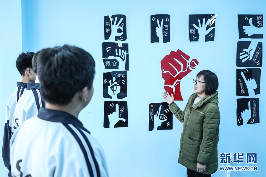 （圖文互動）（4）讓更多人樂于奉獻(xiàn)&mdash;&mdash;遼寧葫蘆島愛心志愿團(tuán)隊群像