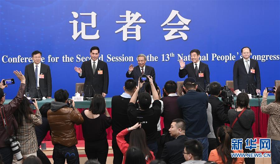 （兩會(huì)&middot;XHDW）（1）全國人大相關(guān)負(fù)責(zé)人就&ldquo;人大立法工作&rdquo;答記者問