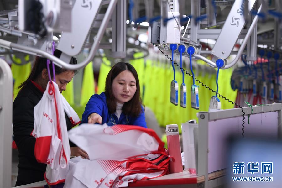 （在習(xí)近平新時代中國特色社會主義思想指引下&mdash;&mdash;新時代新作為新篇章&middot;圖文互動）（6）國際范兒&middot;科技范兒&middot;綠色范兒&mdash;&mdash;傳統(tǒng)制造業(yè)嶄露&ldquo;新面孔&rdquo;