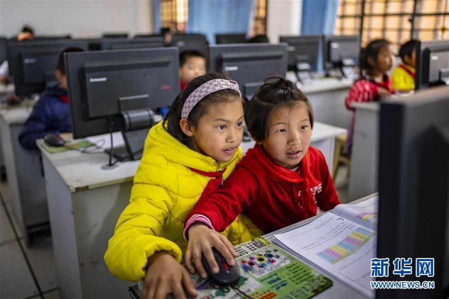 （壯麗70年&middot;奮斗新時(shí)代&middot;圖文互動(dòng)）（10）獨(dú)龍江畔，這個(gè)民族&ldquo;一躍千年&rdquo;