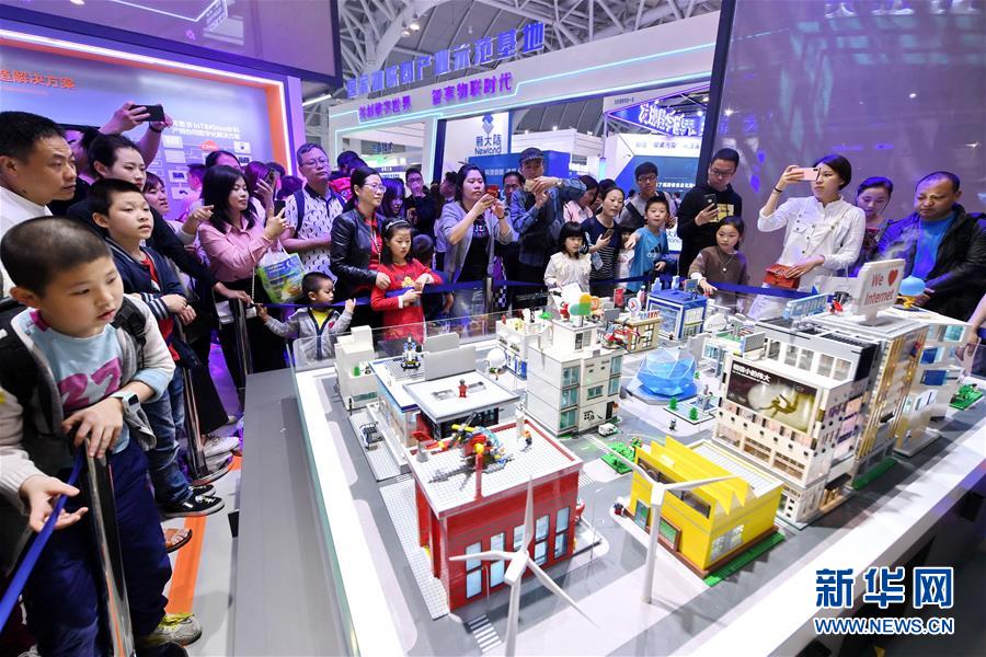 （新華全媒頭條&middot;圖文互動）（3）從&ldquo;數(shù)字中國&rdquo;看中國發(fā)展新信號、新亮點(diǎn)、新趨勢