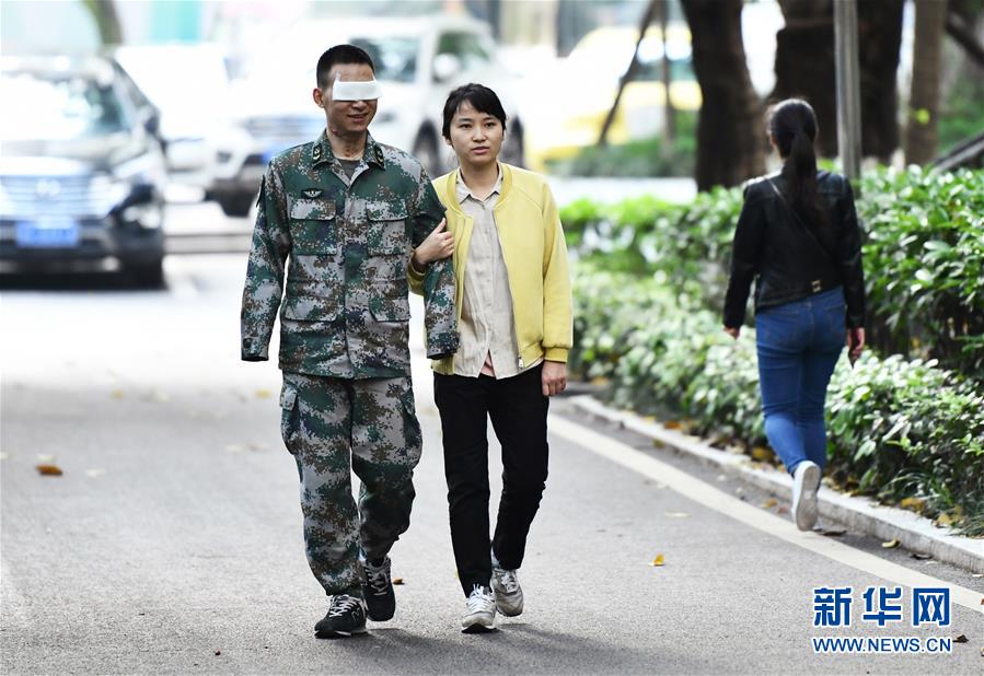 （時(shí)代先鋒&middot;圖文互動(dòng)）（6）新時(shí)代最可愛的人&mdash;&mdash;記陸軍某掃雷排爆大隊(duì)英雄戰(zhàn)士杜富國(guó)