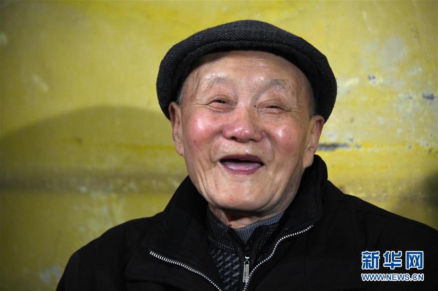 （新華全媒頭條&middot;圖文互動(dòng)）（1）鍛造領(lǐng)航復(fù)興的中流砥柱&mdash;&mdash;寫(xiě)在&ldquo;不忘初心、牢記使命&rdquo;主題教育即將啟動(dòng)之際