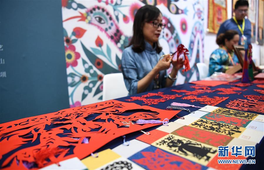 （文化）（1）2019年&ldquo;文化和自然遺產(chǎn)日&rdquo;非遺主會(huì)場活動(dòng)在廣州舉行