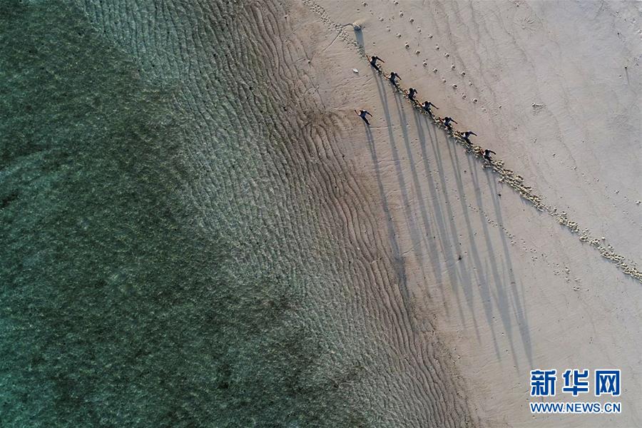 （壯麗70年&middot;奮斗新時(shí)代&middot;新華全媒頭條&middot;圖文互動(dòng)）（3）&ldquo;你在我的航程上，我在你的視線里&rdquo;&mdash;&mdash;走進(jìn)海軍西沙中建島官兵的五彩世界