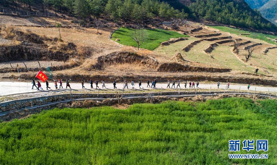 (新華全媒頭條·圖文互動(dòng))(3)藏區(qū)“感恩連”