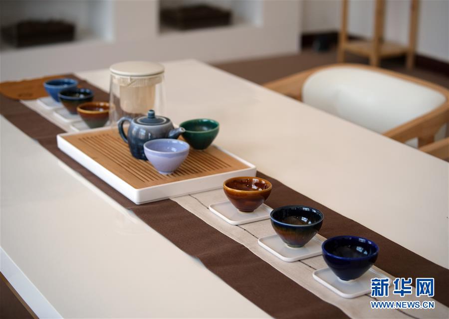 （愛(ài)國(guó)情 奮斗者&middot;圖文互動(dòng)）（2）池建義團(tuán)隊(duì)：把論文寫在產(chǎn)品上