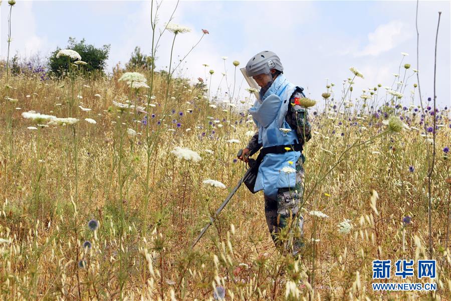 （國(guó)際&middot;圖文互動(dòng)）（2）通訊：向&ldquo;時(shí)代楷模&rdquo;看齊&mdash;&mdash;記中國(guó)赴黎維和掃雷官兵對(duì)話杜富國(guó)