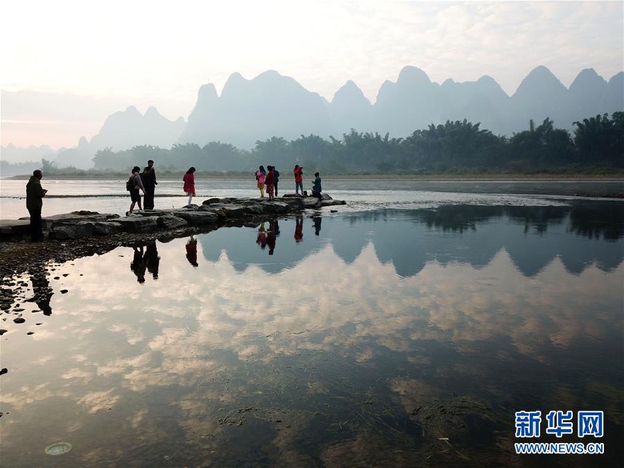 （壯麗70年&middot;奮斗新時(shí)代&mdash;&mdash;共和國發(fā)展成就巡禮&middot;圖文互動(dòng)）（8）壯美廣西70年：走活開放新棋局 勠力共圓復(fù)興夢