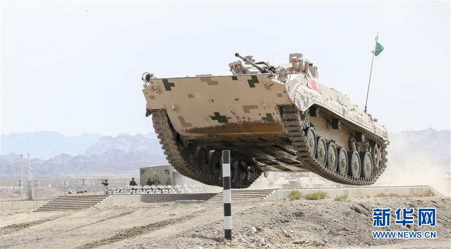 （圖文互動(dòng)）（1）&ldquo;國際軍事比賽-2019&rdquo;：中國參賽隊(duì)刷新&ldquo;蘇沃洛夫突擊&rdquo;步戰(zhàn)車組單車賽紀(jì)錄