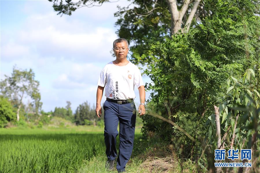 （不忘初心、牢記使命&middot;圖文互動）（3）&ldquo;上天入地&rdquo;也要帶領(lǐng)鄉(xiāng)親脫貧&mdash;&mdash;記廣東那毛村駐村第一書記彭彬