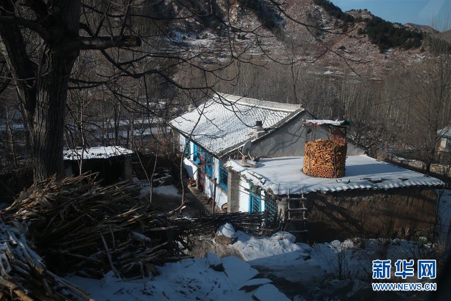 （集中連片特困地區(qū)貧困村調(diào)研行&middot;圖文互動）（1）只要有信心，黃土變成金&mdash;&mdash;河北阜平縣駱駝灣村和顧家臺村脫貧調(diào)查 