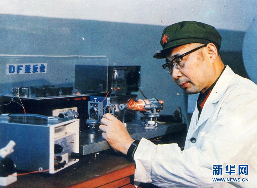 （愛(ài)國(guó)情 奮斗者&middot;圖文互動(dòng)）（2）永不停轉(zhuǎn)的&ldquo;陀螺&rdquo;&mdash;&mdash;追記中國(guó)工程院院士、國(guó)防科技大學(xué)教授高伯龍