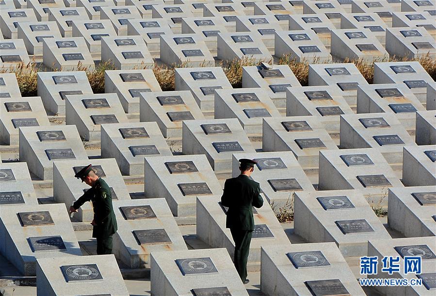 （圖文互動）（7）為了&ldquo;中國號&rdquo;巨輪揚帆遠航&mdash;&mdash;中國共產(chǎn)黨領(lǐng)導(dǎo)下的人民軍隊忠于祖國、服務(wù)人民啟示錄