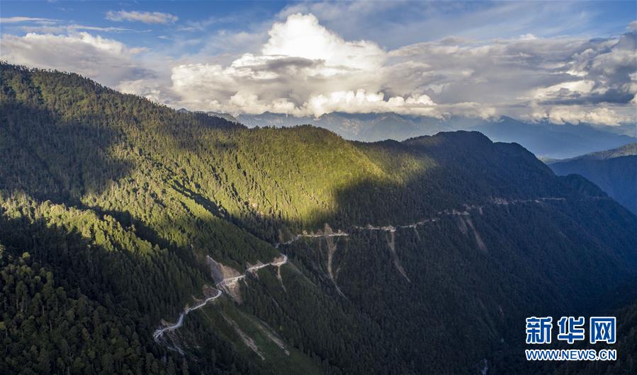 (圖文互動(dòng))(2)太陽(yáng)照耀“人類童年”——新時(shí)代直過(guò)民族脫貧攻堅(jiān)紀(jì)事