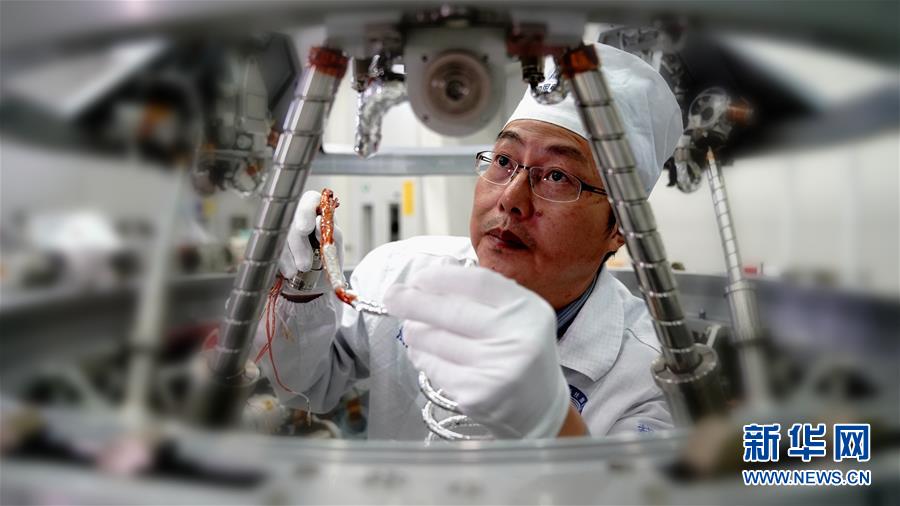 （德耀中華&middot;圖文互動）（1）王曙群：&ldquo;腳踏實地、仰望星空&rdquo;的大國工匠