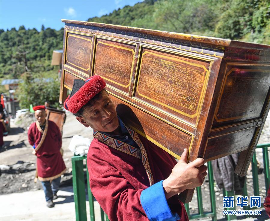 （新華全媒頭條&middot;決戰(zhàn)決勝脫貧攻堅&middot;圖文互動）（10）歷史的決戰(zhàn)　偉大的創(chuàng)舉&mdash;&mdash;&ldquo;世界屋脊&rdquo;上的反貧困奇跡 