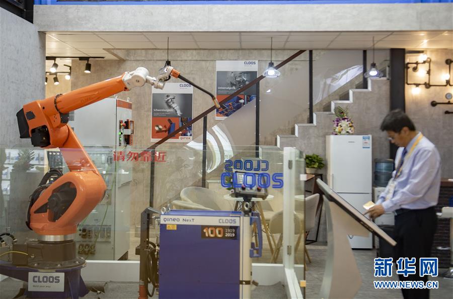 （新華全媒頭條&middot;圖文互動(dòng)）（5）共襄盛舉 共享未來(lái)&mdash;&mdash;與會(huì)人士熱議習(xí)近平主席在第二屆中國(guó)國(guó)際進(jìn)口博覽會(huì)上的主旨演講