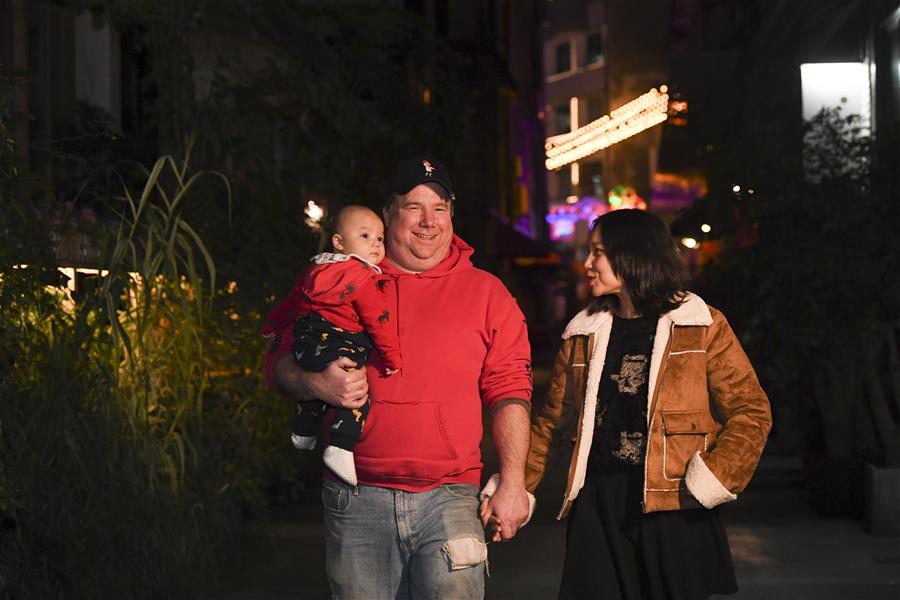 （在習(xí)近平新時(shí)代中國特色社會主義思想指引下&mdash;&mdash;新時(shí)代新作為新篇章&middot;總書記關(guān)切開放事&middot;圖文互動(dòng)）（3）中國引力：在開放的中國共創(chuàng)幸福 