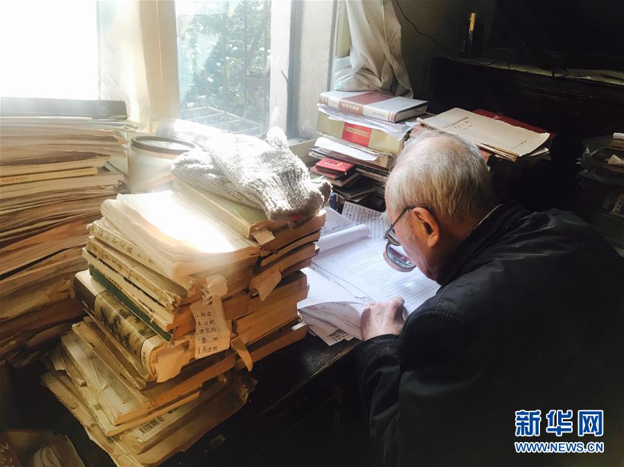 （新華全媒頭條&middot;圖文互動(dòng)）（10）滄海橫流 信仰彌堅(jiān)&mdash;&mdash;記共產(chǎn)黨員、湘潭大學(xué)九旬教授滄南