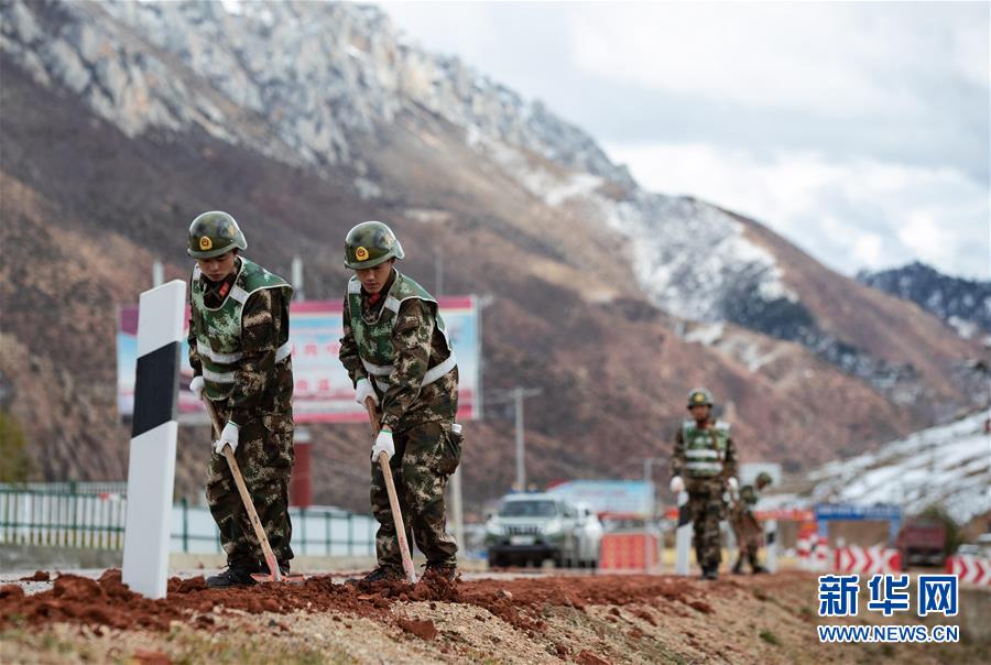 （新華全媒頭條&middot;圖文互動）（12）格?；ㄩ_滿天路&mdash;&mdash;寫在川藏公路通車65周年之際