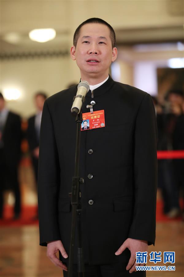 （兩會&middot;面對面）（7）全國人大代表接受采訪