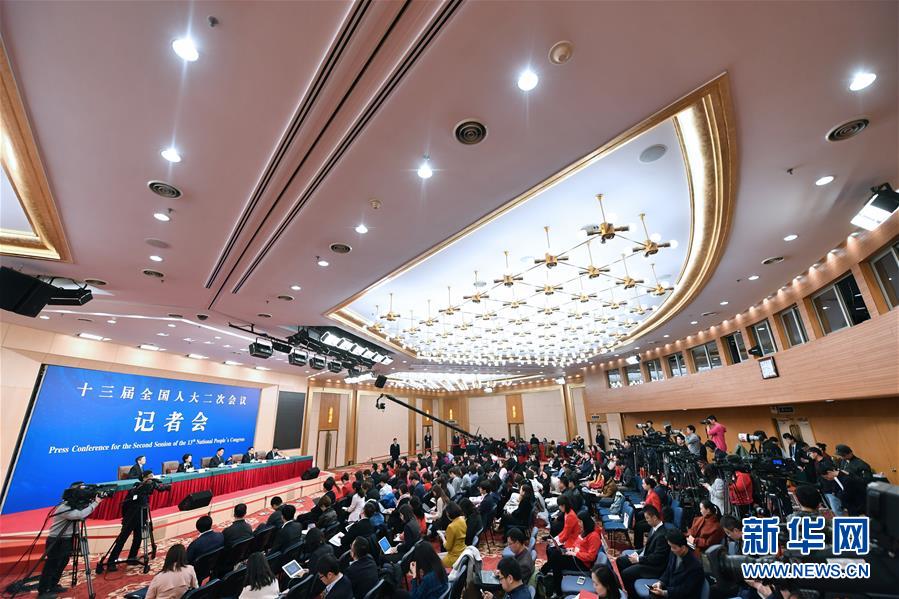 (兩會(huì)·XHDW)(12)最高人民法院審判委員會(huì)副部級(jí)專(zhuān)職委員劉貴祥等就“攻堅(jiān)‘基本解決執(zhí)行難’”答記者問(wèn)