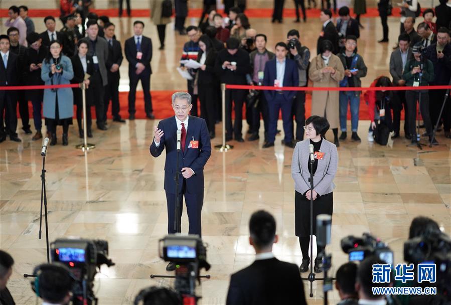 （兩會(huì)&middot;面對(duì)面&middot;XHDW）（15）全國政協(xié)委員接受采訪