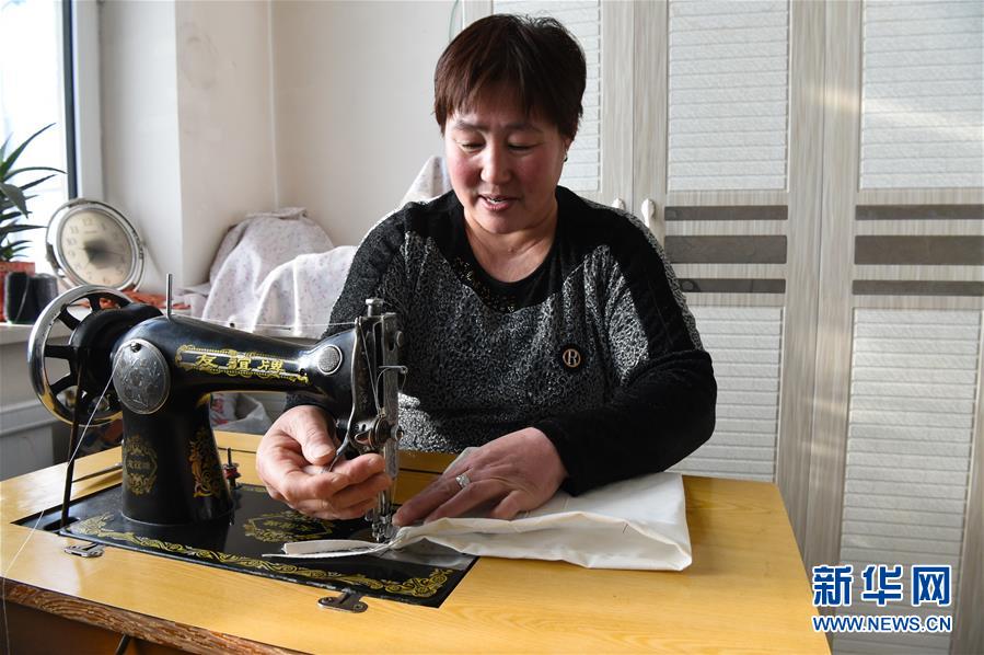 （新春走基層&middot;圖文互動）（2）脫貧戶&ldquo;虎妞&rdquo;的&ldquo;福袋&rdquo;