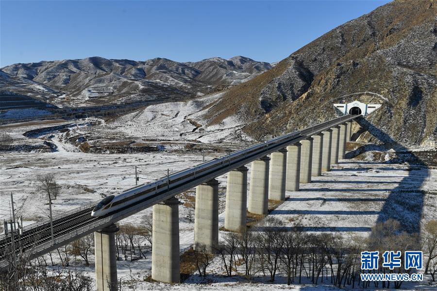 （新華全媒頭條&middot;圖文互動(dòng)）（4）草原高鐵乘風(fēng)來 北疆唱響新&ldquo;贊歌&rdquo;