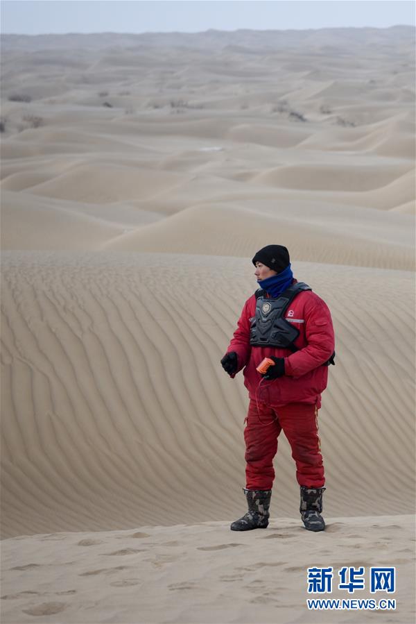 （新春走基層&middot;圖文互動）（4）大漠中，一頂帳篷守歲五年