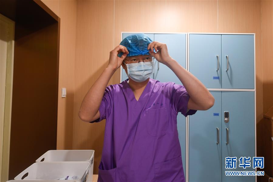 （聚焦疫情防控&middot;圖文互動(dòng)）（2）無(wú)法握手，但始終并肩