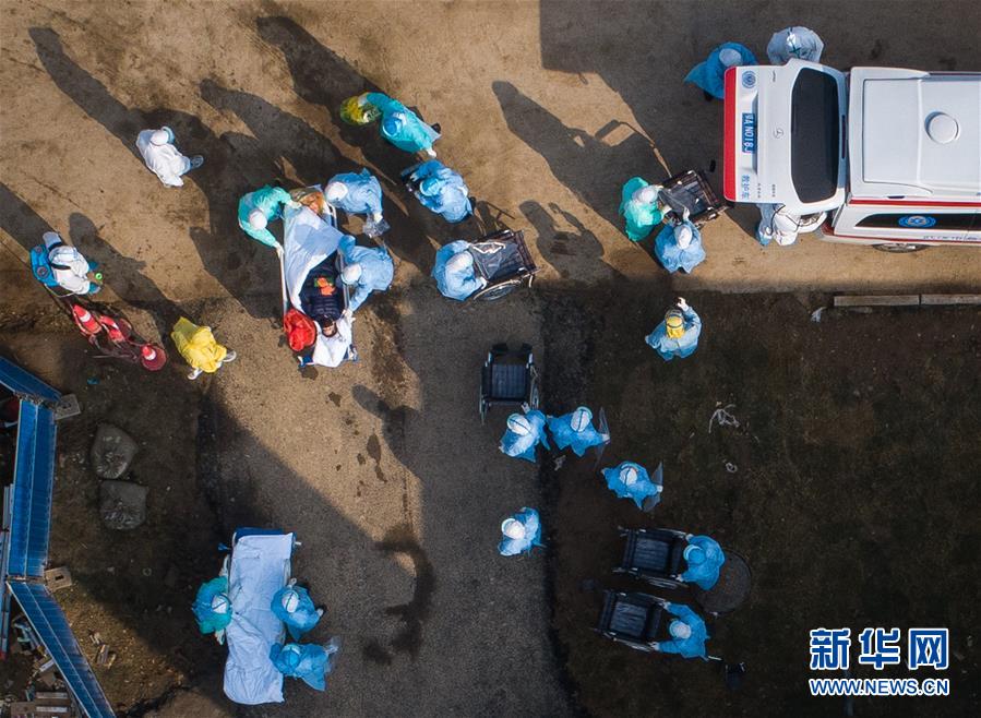 （新華全媒頭條&middot;圖文互動） （5）做好疫情防護 統(tǒng)籌抓好改革發(fā)展穩(wěn)定各項工作&mdash;&mdash;堅決打贏疫情防控阻擊戰(zhàn)系列述評之四