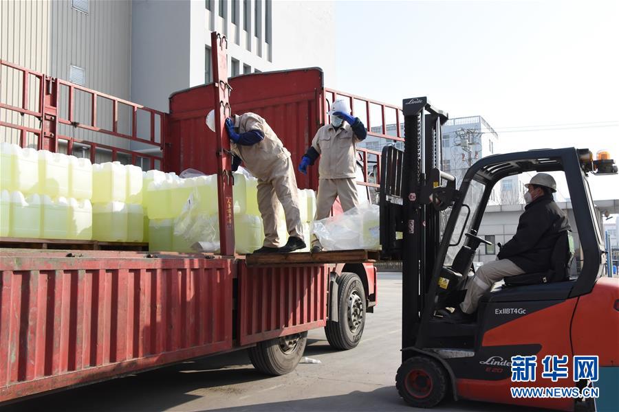 （圖文互動）（2）爭分奪秒，為了那千公里之外的馳援&mdash;&mdash;急需防疫物資天津復工復產(chǎn)一線見聞