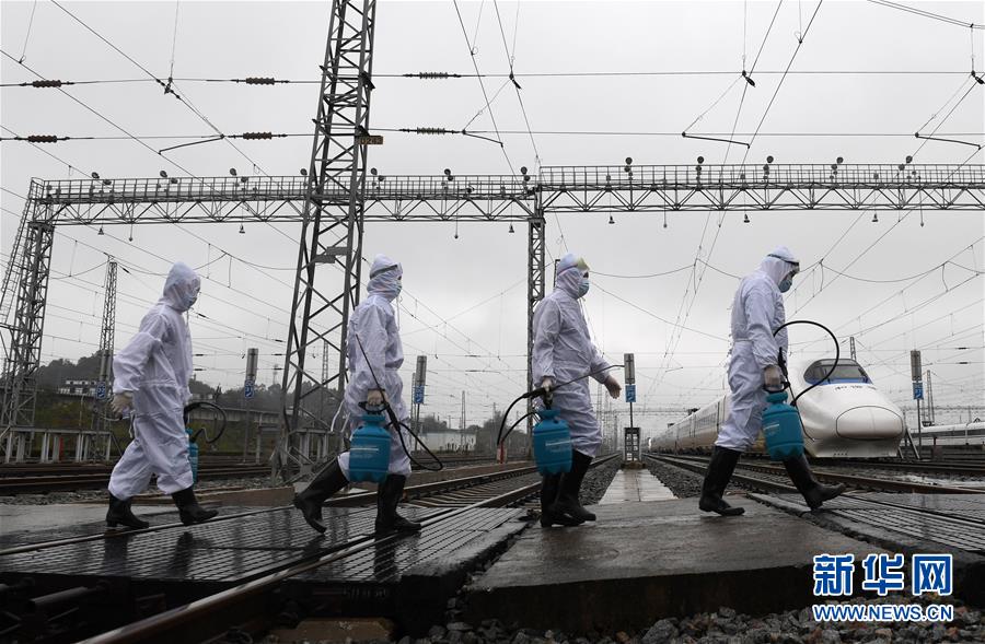 （新華全媒頭條&middot;圖文互動）（4）以法治為綱 聚保障之力&mdash;&mdash;在法治軌道上推進(jìn)疫情防控紀(jì)實