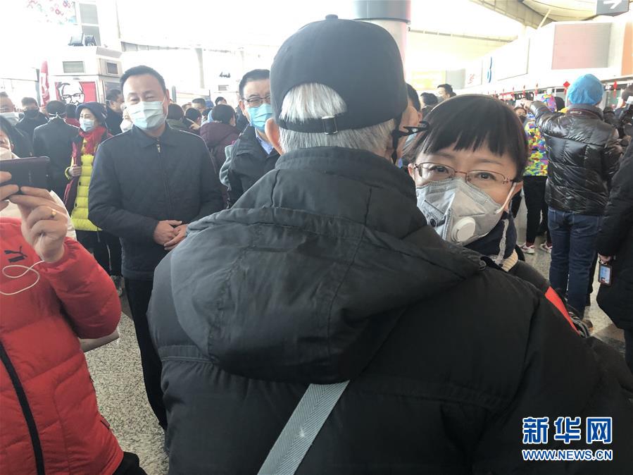 （熱點(diǎn)鮮報(bào)&middot;圖文互動）（1）三代人的約定：父母送我援湖北，我給孩子樹榜樣