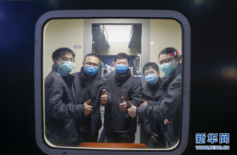 （聚焦疫情防控&middot;對口支援19省份在奮戰(zhàn)&middot;圖文互動）（1）&ldquo;當我們摘下口罩，看到彼此勝利的微笑&rdquo;&mdash;&mdash;重慶對口支援孝感市抗擊疫情紀實