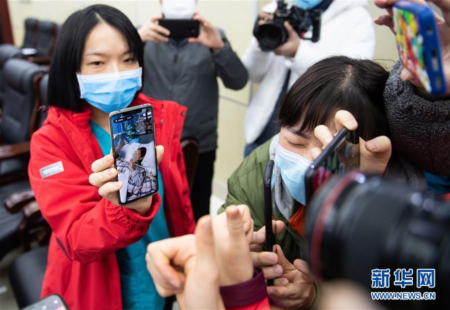 （新華網(wǎng)&middot;圖文互動(dòng)）（1）36個(gè)日夜的生命保衛(wèi)戰(zhàn)&mdash;&mdash;湖南首例ECMO脫機(jī)新冠肺炎危重癥患者救治記