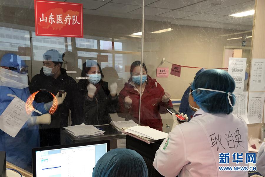 （一線抗疫群英譜&middot;圖文互動(dòng)）（3）耿治英：盼早日重返&ldquo;戰(zhàn)場(chǎng)&rdquo;滅疫魔