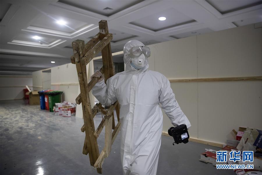 （一線抗疫群英譜&middot;特稿&middot;圖文互動）（5）不畏艱險，深入一線&mdash;&mdash;&ldquo;武漢保衛(wèi)戰(zhàn)&rdquo;一線新聞工作者素描