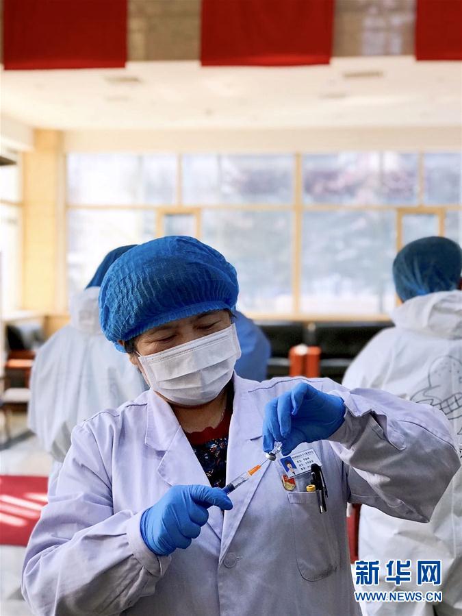 （在習近平新時代中國特色社會主義思想指引下&mdash;&mdash;新時代新作為新篇章&middot;習近平總書記關(guān)切事&middot;圖文互動）（7）口罩擋不住你的美&mdash;&mdash;戰(zhàn)&ldquo;疫&rdquo;一線巾幗掠影