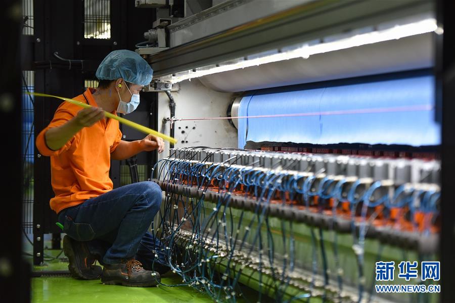 （在習近平新時代中國特色社會主義思想指引下&mdash;&mdash;新時代新作為新篇章&middot;習近平總書記關(guān)切事&middot;圖文互動）（20）精準發(fā)力抓統(tǒng)籌&mdash;&mdash;各地落實&ldquo;分區(qū)分級&rdquo;有序恢復生產(chǎn)生活