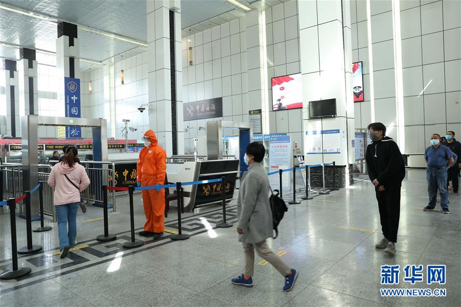 (聚焦疫情防控·圖文互動)(3)中哈霍爾果斯國際邊境合作中心中方區(qū)域恢復(fù)運營