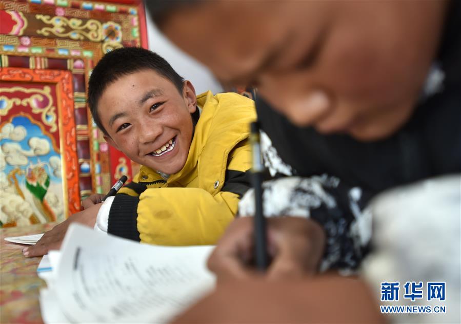 （新華全媒頭條&middot;圖文互動(dòng)）（15）跨越半個(gè)世紀(jì)的生命遷徙&mdash;&mdash;西藏極高海拔生態(tài)搬遷破解人與自然共生難題