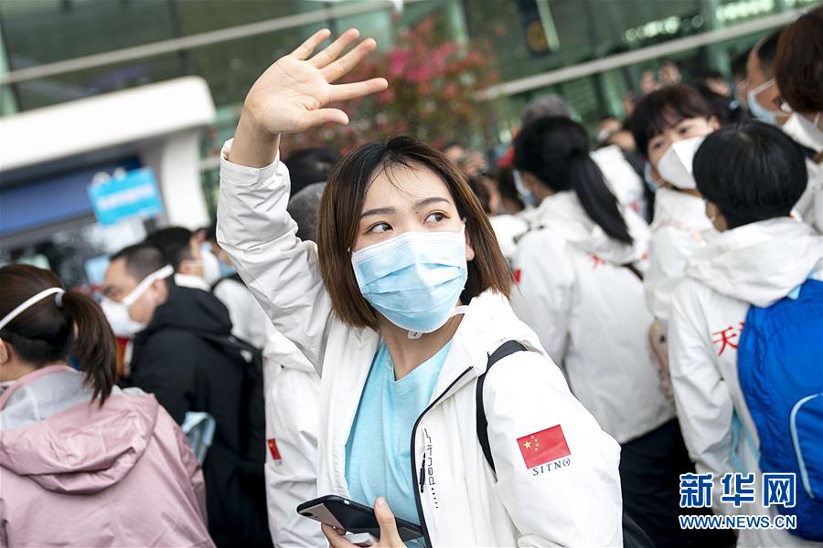 （新華全媒頭條&middot;圖文互動）（4）最美逆行者，武漢永遠記得你！&mdash;&mdash;首批援鄂醫(yī)療隊返程紀實