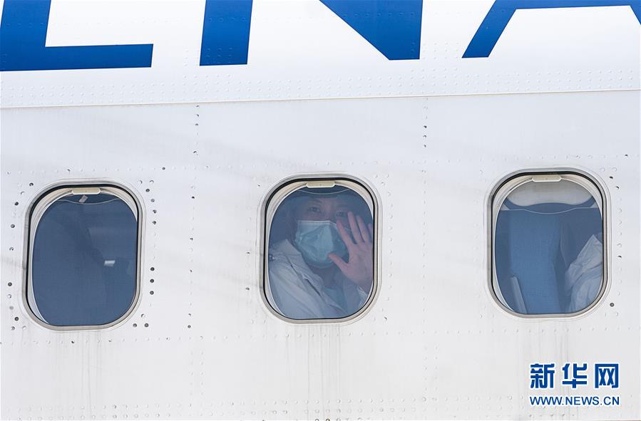 （新華全媒頭條&middot;圖文互動）（7）最美逆行者，武漢永遠記得你！&mdash;&mdash;首批援鄂醫(yī)療隊返程紀實