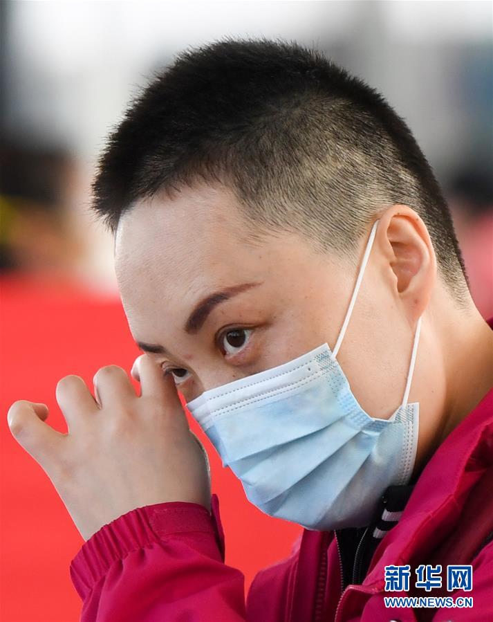 （新華全媒頭條&middot;圖文互動）（11）最美逆行者，武漢永遠記得你！&mdash;&mdash;首批援鄂醫(yī)療隊返程紀實