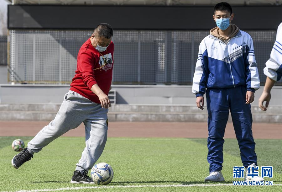 （圖文互動(dòng)）（4）&ldquo;早&rdquo;安同學(xué)，&ldquo;早&rdquo;安老師！&mdash;&mdash;新疆初高中畢業(yè)班復(fù)課一周回訪見聞