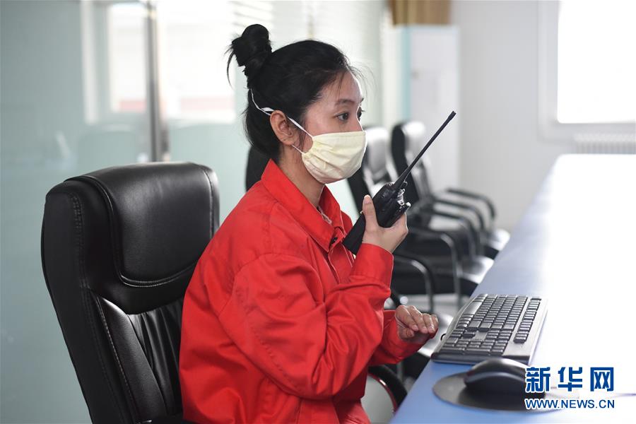 (圖文互動(dòng))(5)在戰(zhàn)“疫”中“加油打氣”——大慶油田復(fù)工復(fù)產(chǎn)見聞