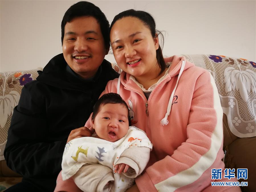 （一線抗疫群英譜&middot;圖文互動）（6）羅文浩：&ldquo;女兒，你的名字里有溫暖，有榮光！&rdquo;